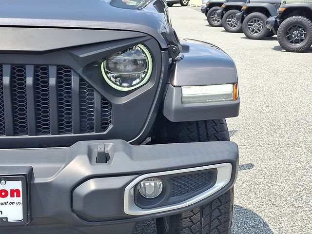 Used 2018 Jeep Wrangler Unlimited Sahara w/ Cold Weather Group AWD/4WD image 9