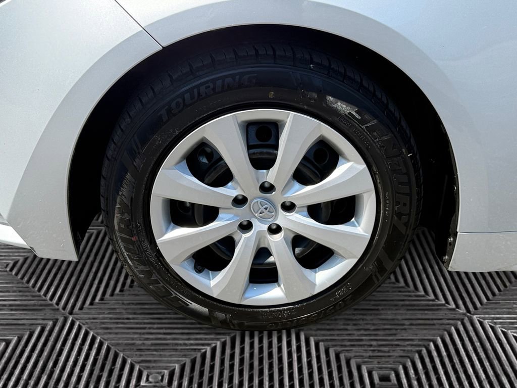 Used 2024 Toyota Corolla LE FWD image 14
