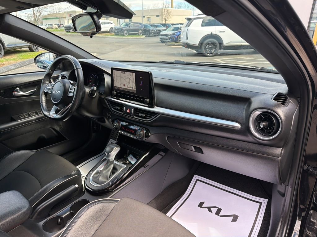 Certified 2023 Kia Forte GT-Line image 13