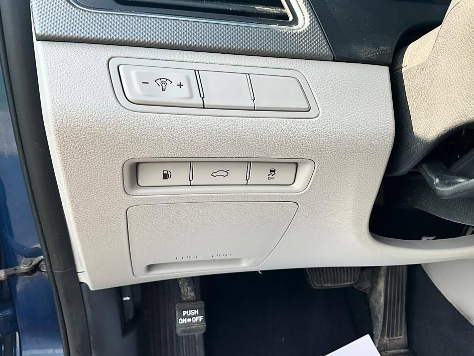 Used 2017 Hyundai Sonata SE FWD image 16
