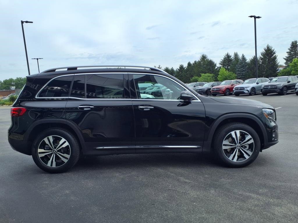 New 2025 Mercedes-Benz GLB 250 4MATIC image 7