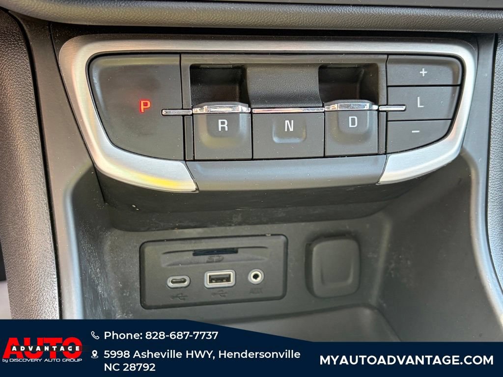 Used 2024 GMC Terrain SLT AWD/4WD image 17