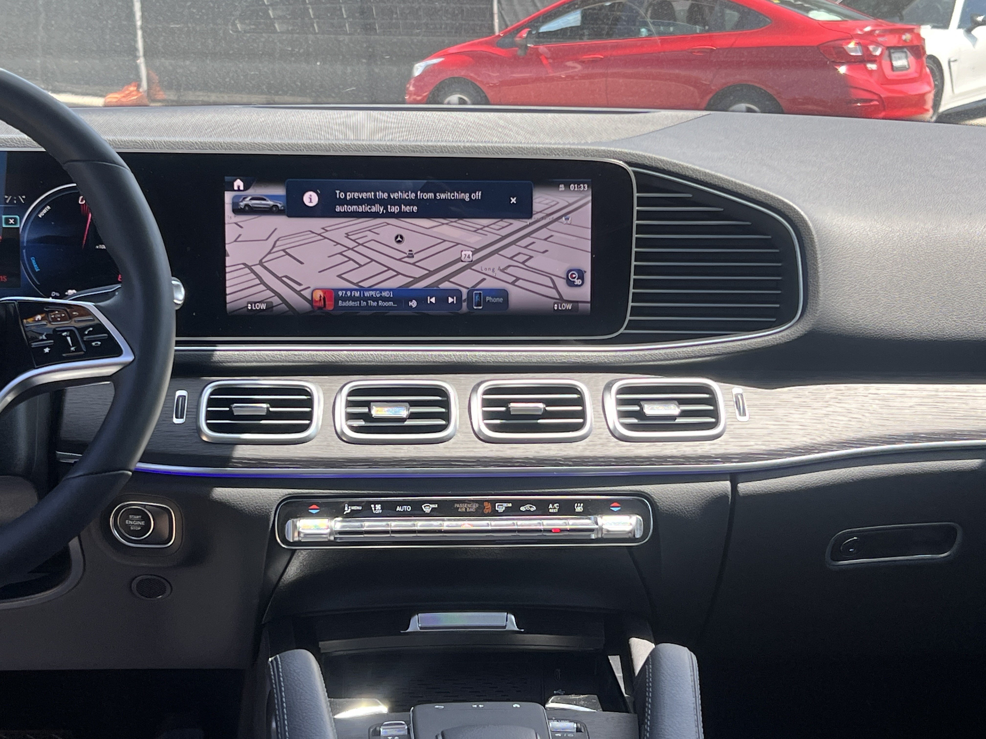 Certified 2025 Mercedes-Benz GLE 450e 4MATIC w/ Driver Assistance Package image 31