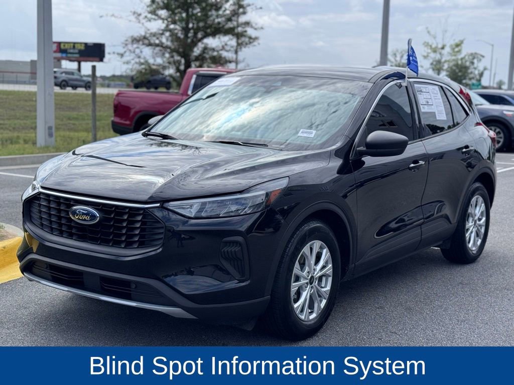 Used 2023 Ford Escape Active image 4