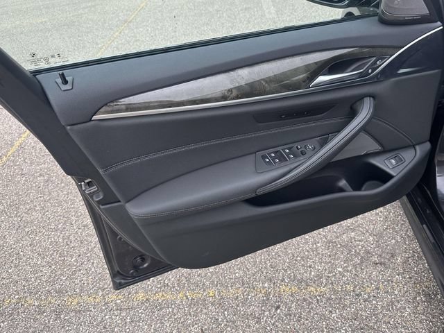 Certified 2023 BMW 540i xDrive w/ M Sport Package AWD/4WD image 25