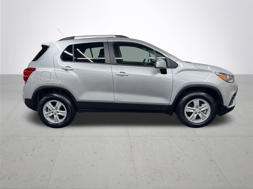 Used 2021 Chevrolet Trax LT AWD/4WD image 8