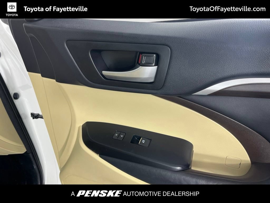 Used 2015 Toyota Highlander Limited FWD image 20