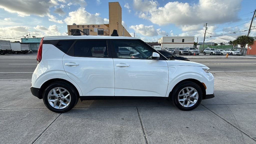 Used 2022 Kia Soul LX w/ Technology Package FWD image 15