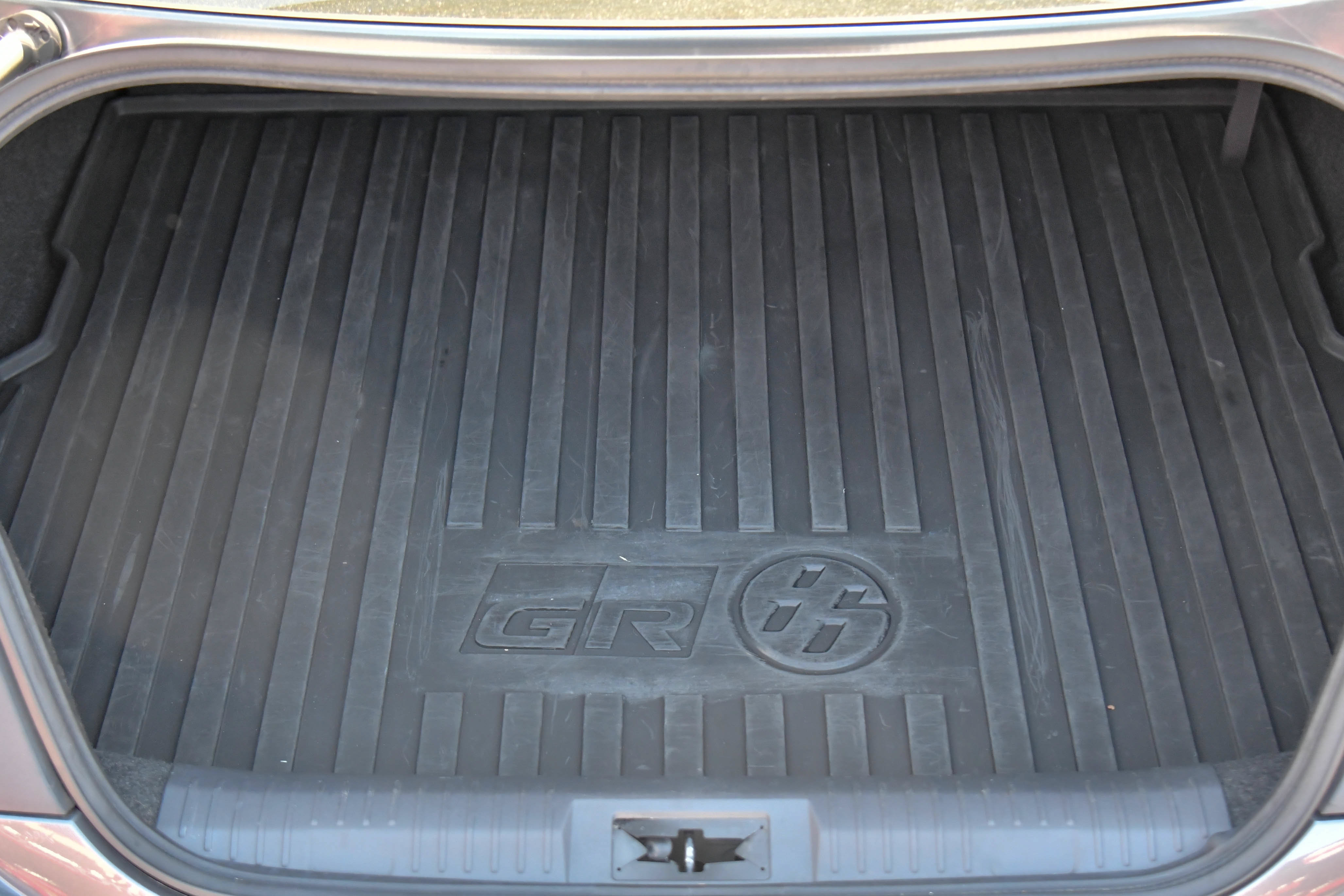 Used 2023 Toyota GR86 w/ ALL Weather Mat Package (TMS) RWD image 34