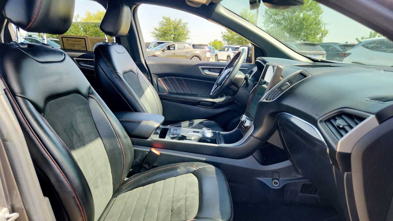 Used 2021 Ford Edge ST-Line FWD image 23