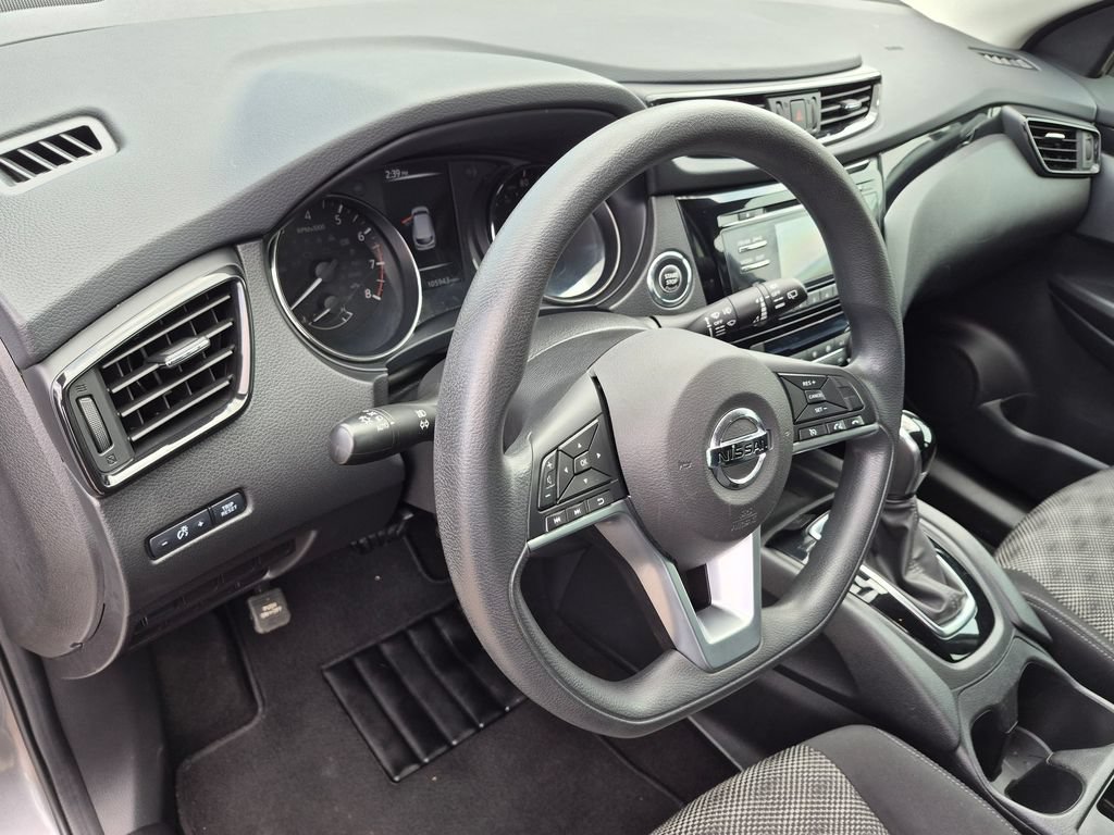 Used 2017 Nissan Rogue Sport SV FWD image 11