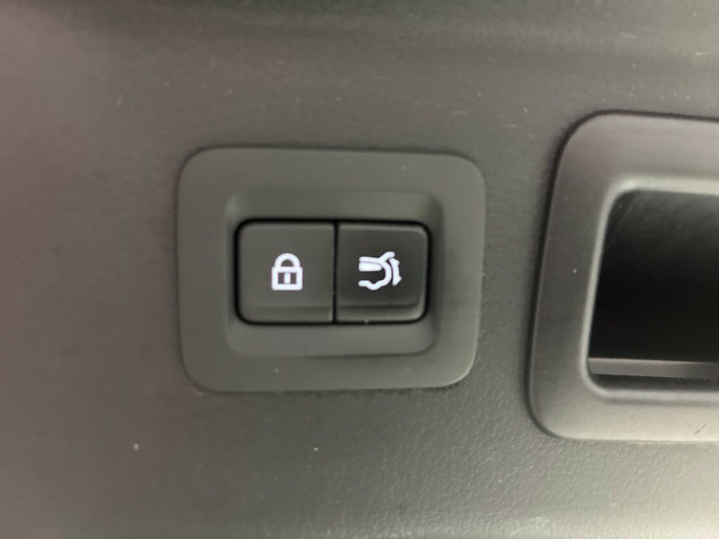 Used 2024 MAZDA CX-90 Plug-In Hybrid w/ Premium Pkg AWD/4WD image 17