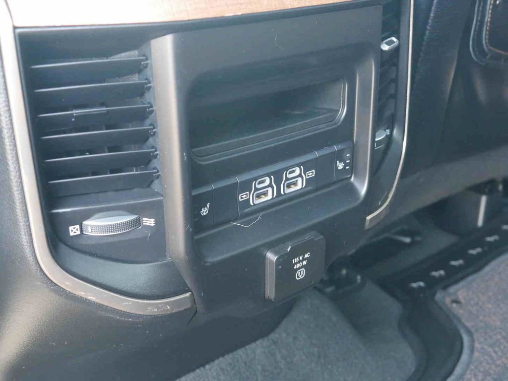 Used 2022 RAM 1500 Limited w/ Body-Colour Bumper Group image 22