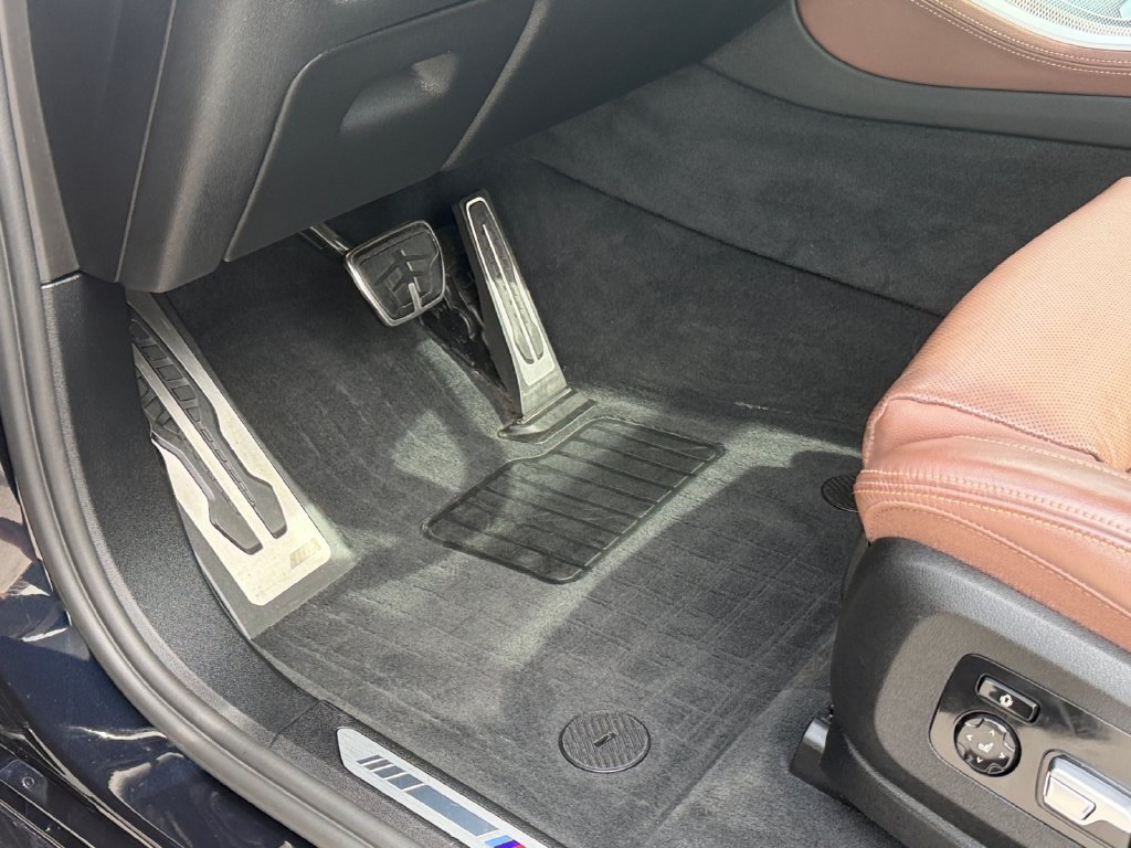 Used 2022 BMW X5 M50i w/ Premium Package AWD/4WD image 36