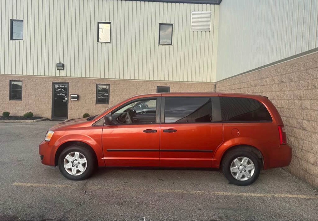 Used 2008 Dodge Grand Caravan SE FWD image 2