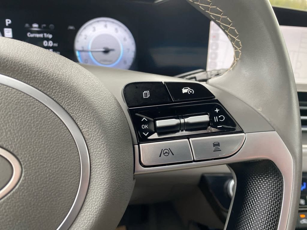 New 2025 Hyundai Elantra SEL w/ Cargo Package image 21