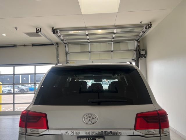 Used 2016 Toyota Land Cruiser AWD/4WD image 7