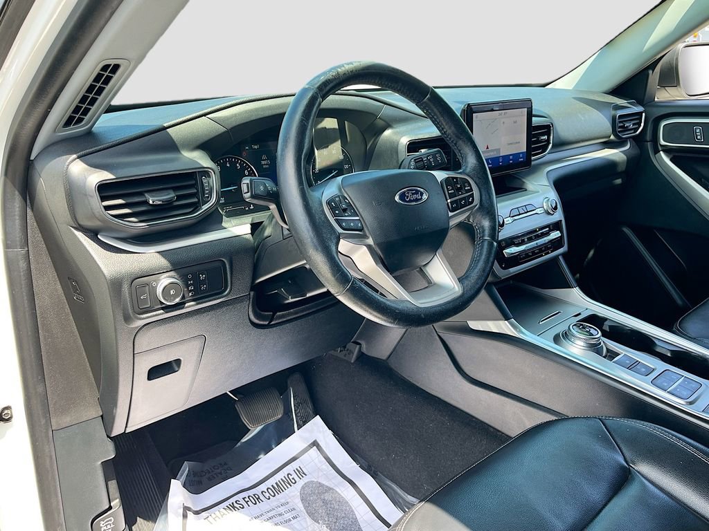 Used 2021 Ford Explorer XLT w/ Equipment Group 202A RWD image 9