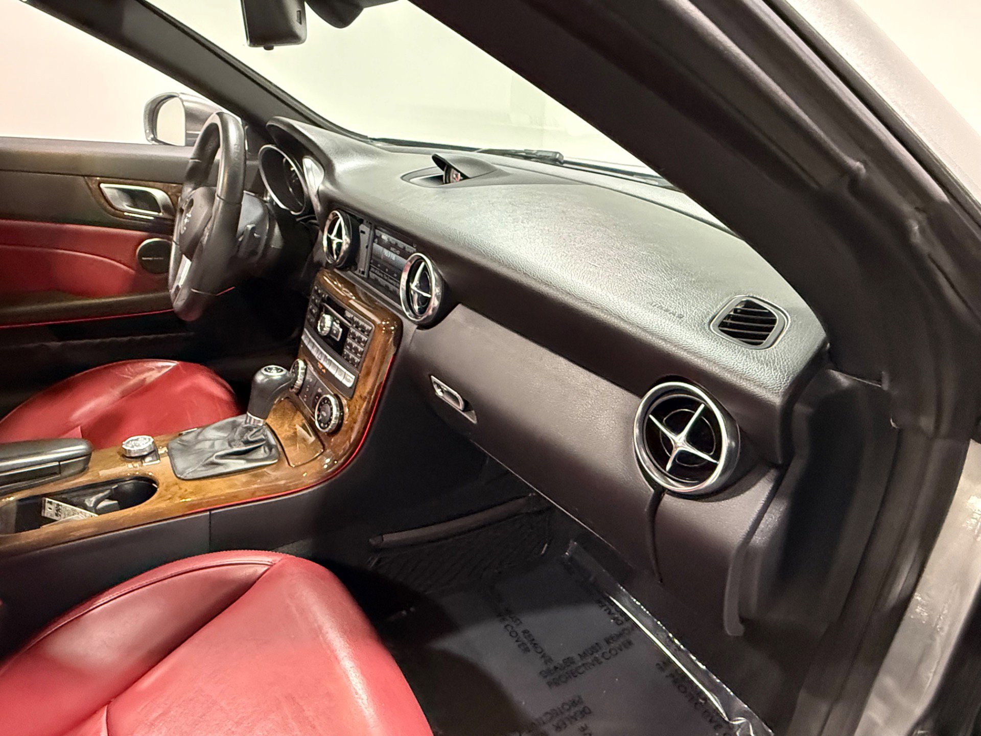 Used 2015 Mercedes-Benz SLK 350 image 40