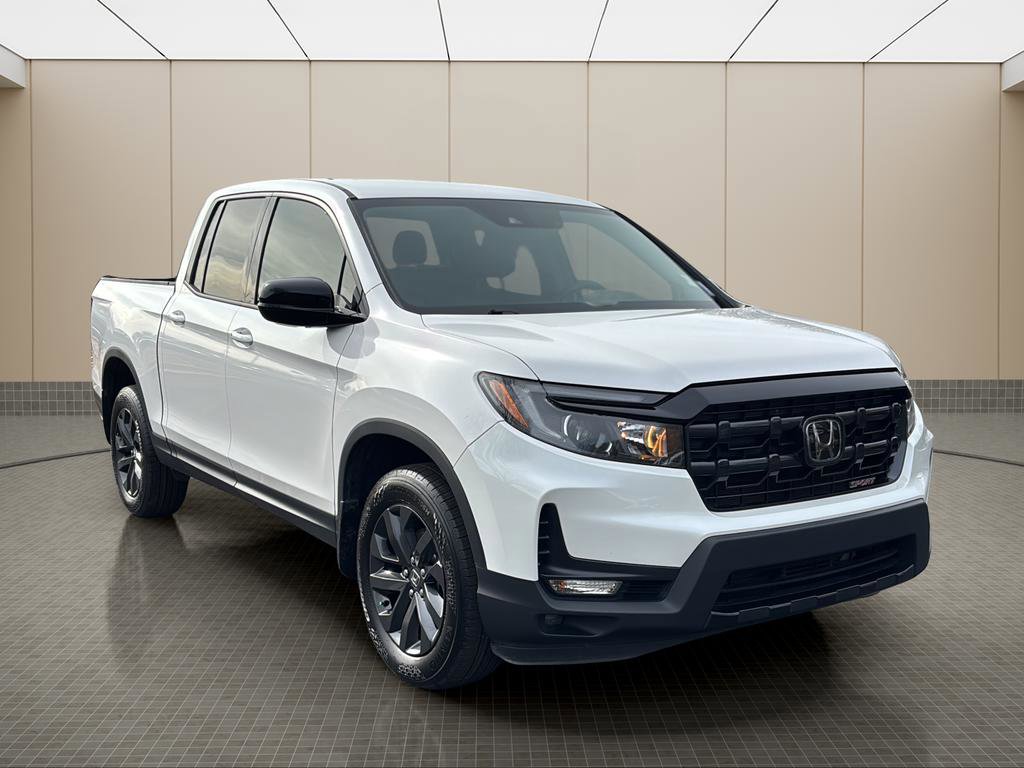 Used 2025 Honda Ridgeline Sport image 7