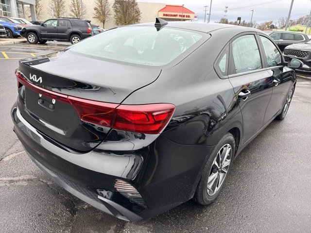 Used 2023 Kia Forte LXS w/ LXS Technology Package image 7
