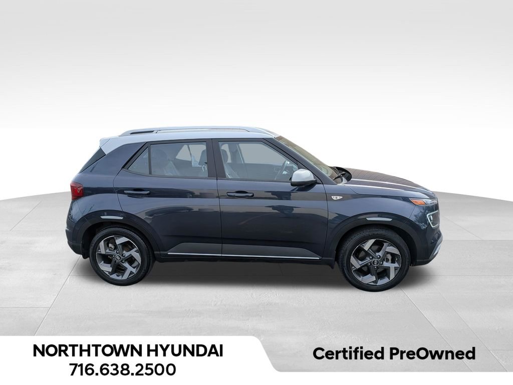 Used 2023 Hyundai Venue Limited image 14