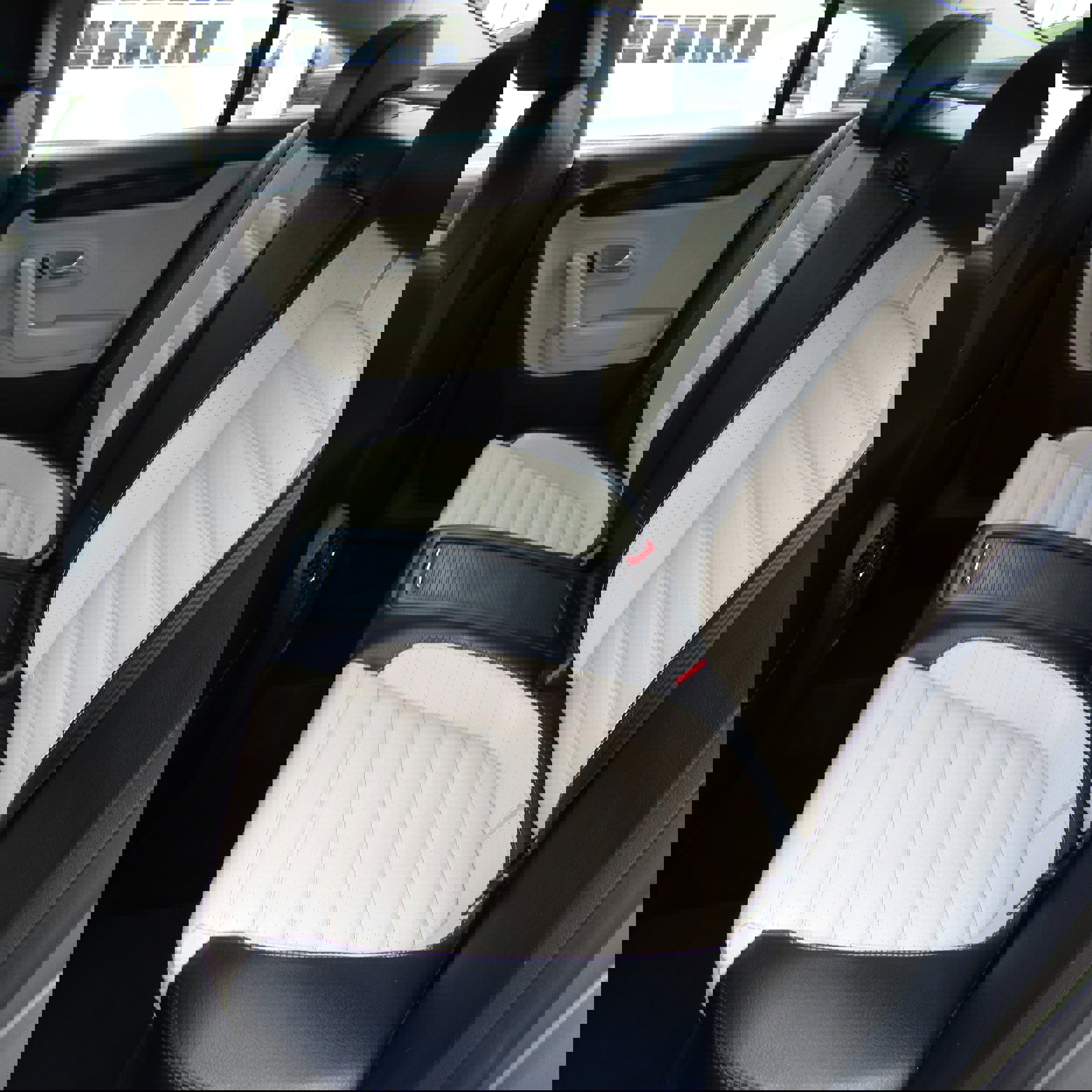 Used 2012 Volkswagen CC Lux image 9