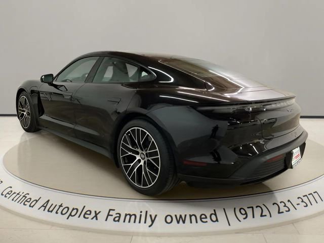 Used 2021 Porsche Taycan RWD image 3