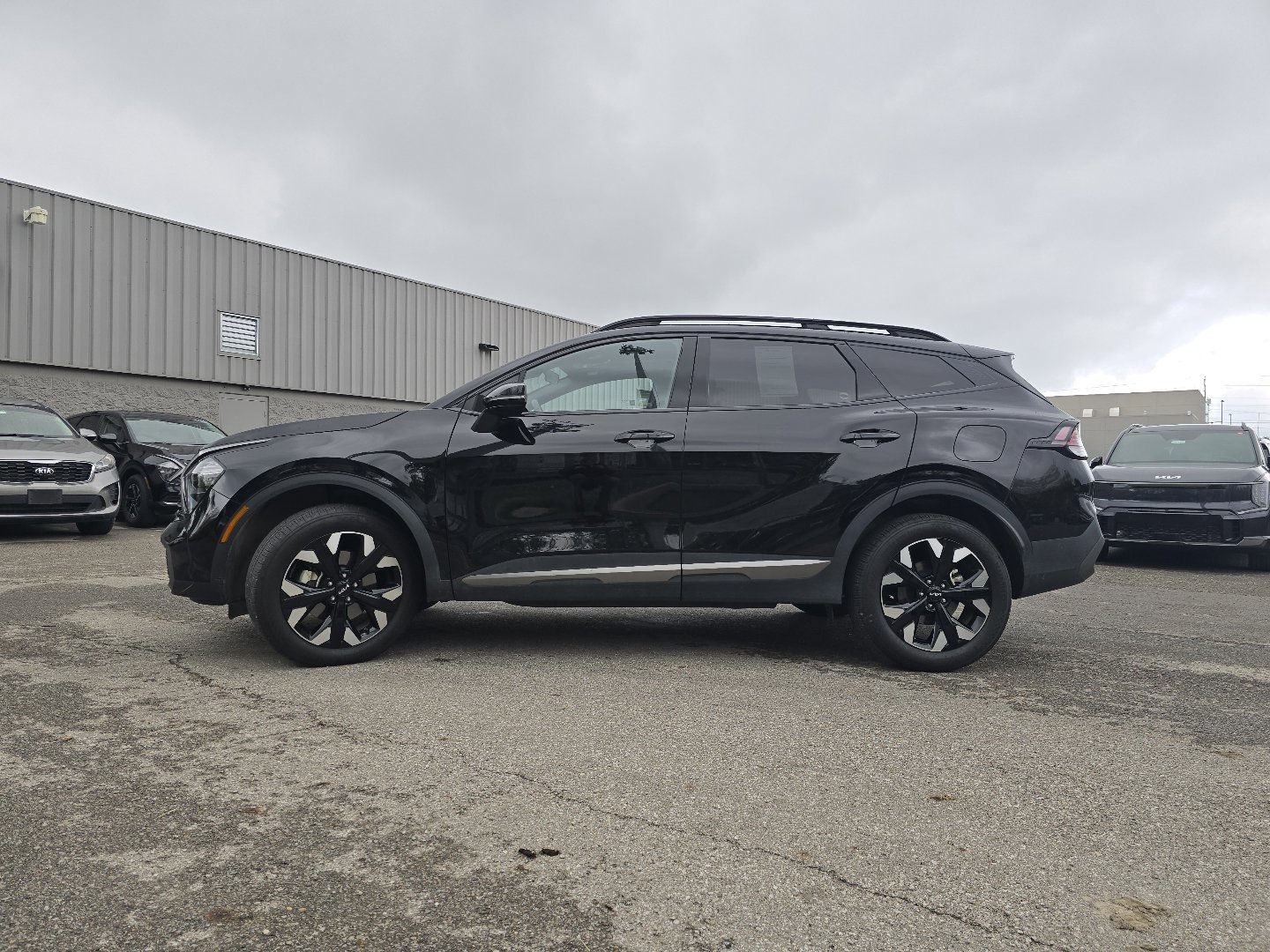 Used 2023 Kia Sportage X-Line w/ X-Line Premium Package AWD/4WD image 13