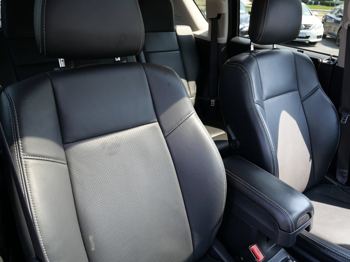 Used 2017 Jeep Compass High Altitude AWD/4WD image 19
