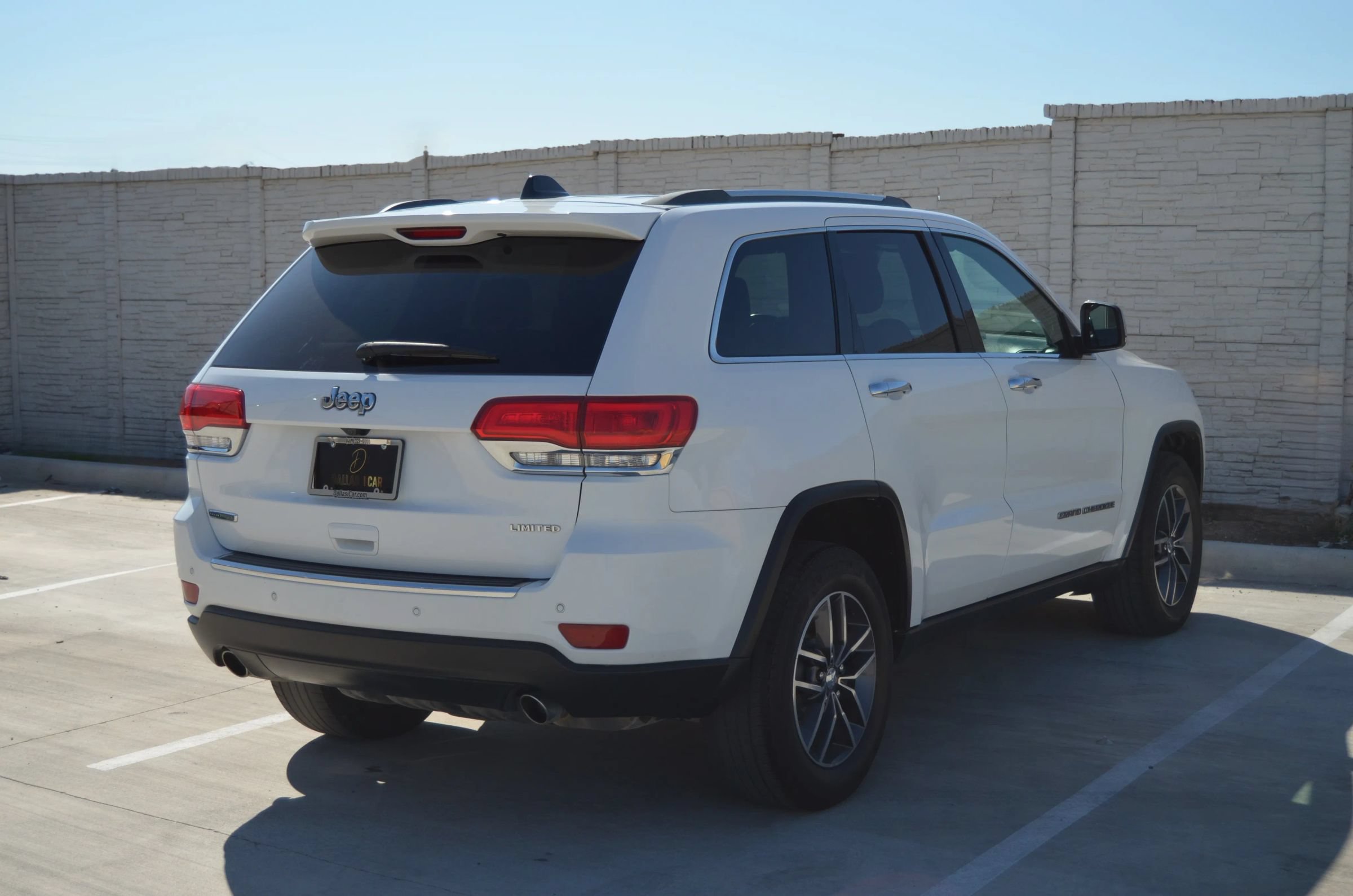 Used 2018 Jeep Grand Cherokee Limited RWD image 8