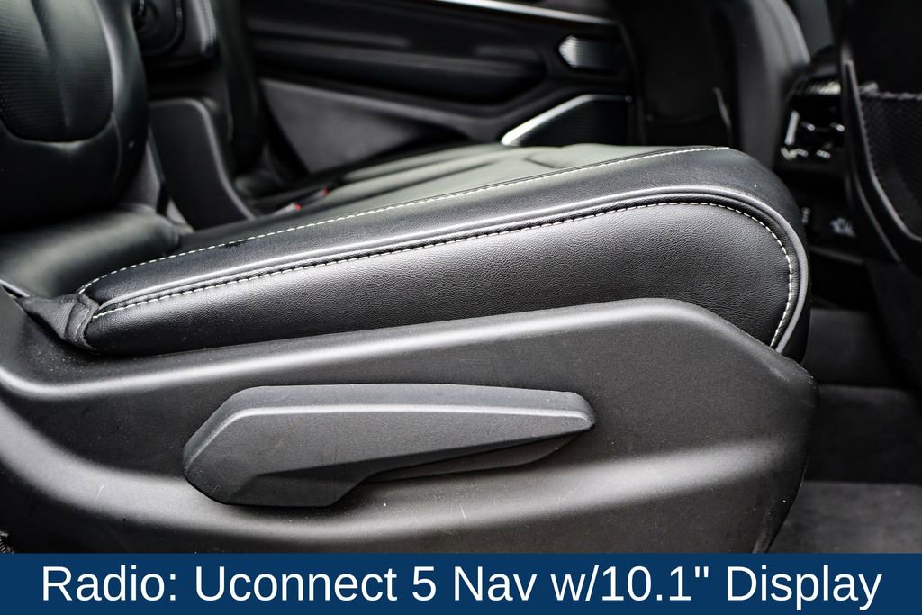 Used 2022 Jeep Grand Cherokee L Overland w/ Advanced Protech Group III image 18