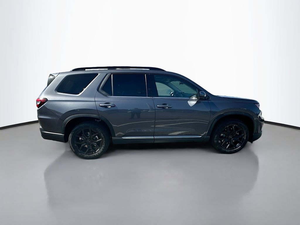 Certified 2025 Honda Pilot Touring image 4