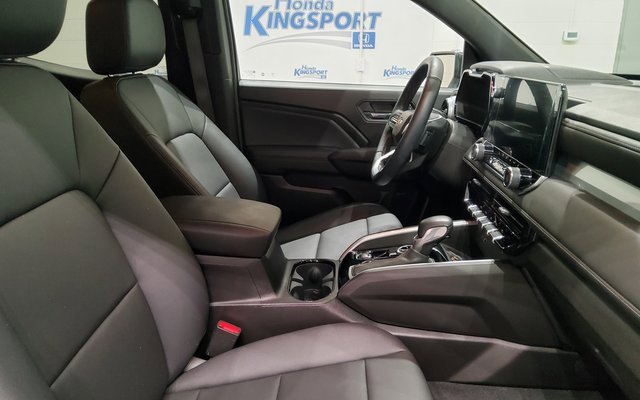 Used 2024 Chevrolet Colorado LT w/ LT Convenience Package III image 22