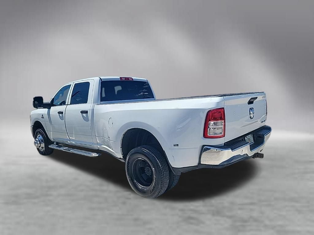 Used 2024 RAM 3500 Tradesman w/ Chrome Appearance Group AWD/4WD image 6