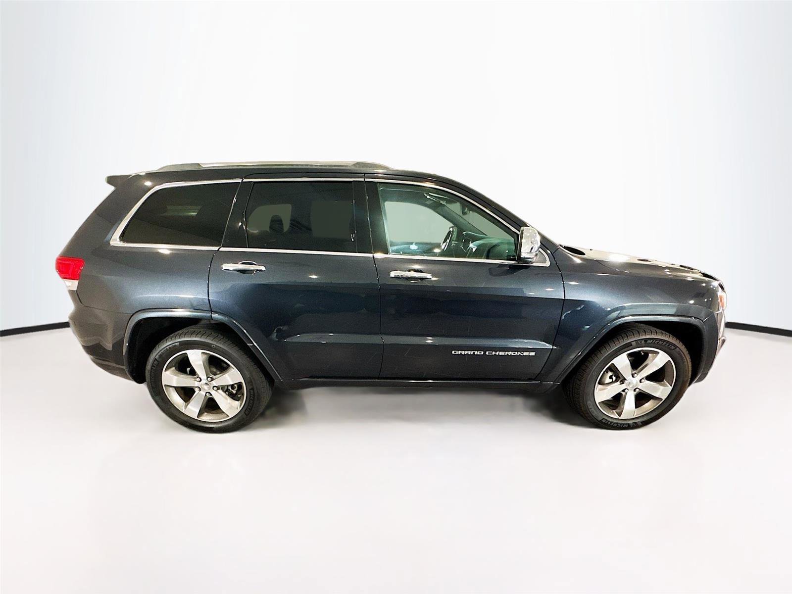 Used 2014 Jeep Grand Cherokee Overland w/ Advanced Technology Group RWD image 6