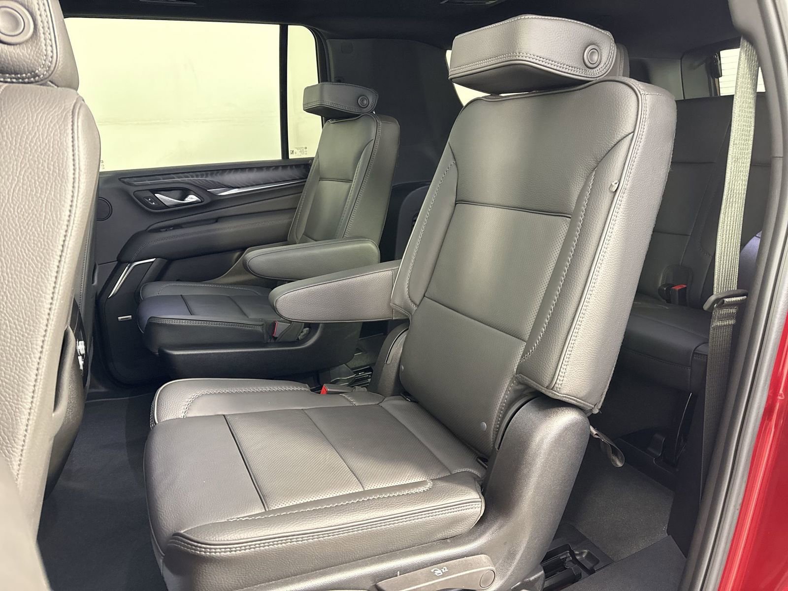 Used 2024 GMC Yukon XL Denali AWD/4WD image 22