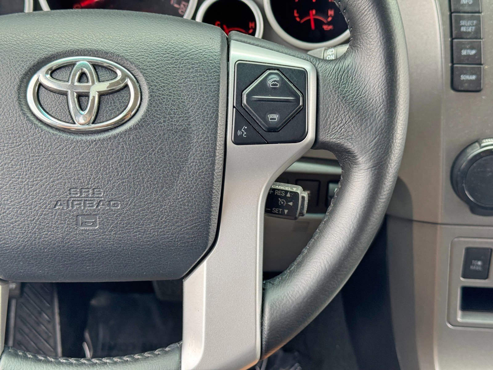 Used 2016 Toyota Sequoia SR5 image 20