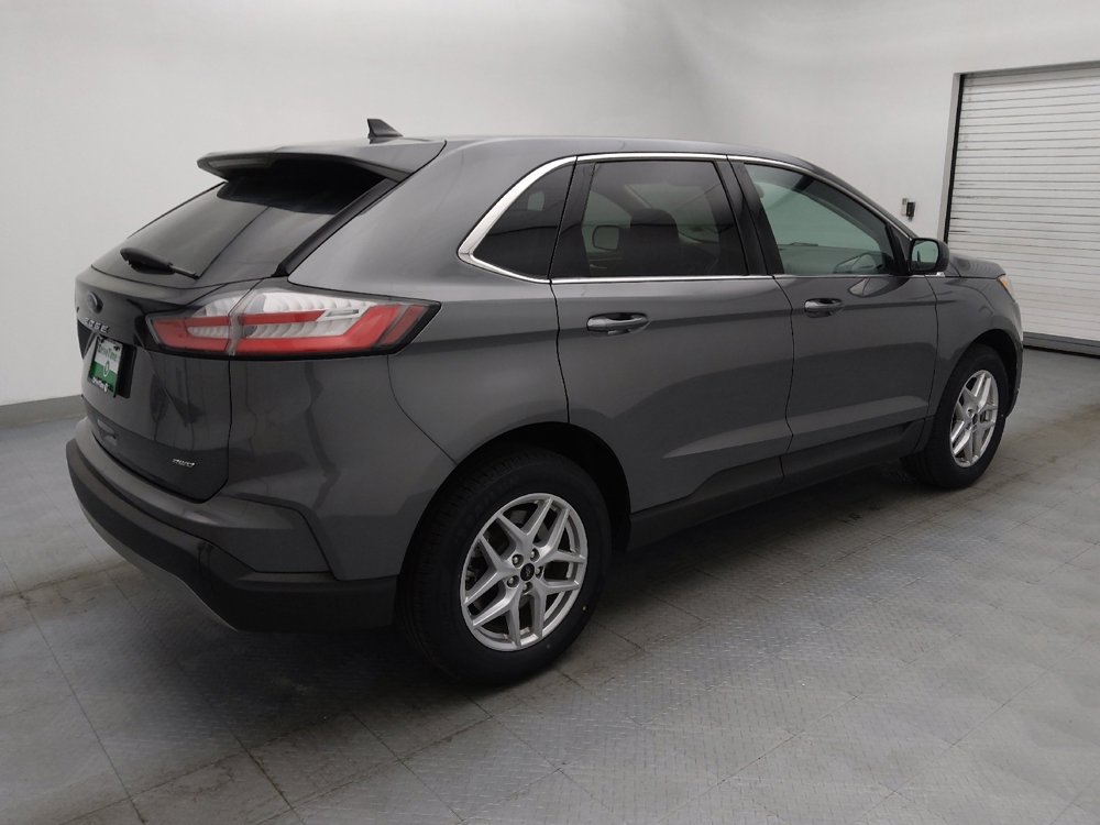 Used 2024 Ford Edge SEL image 10