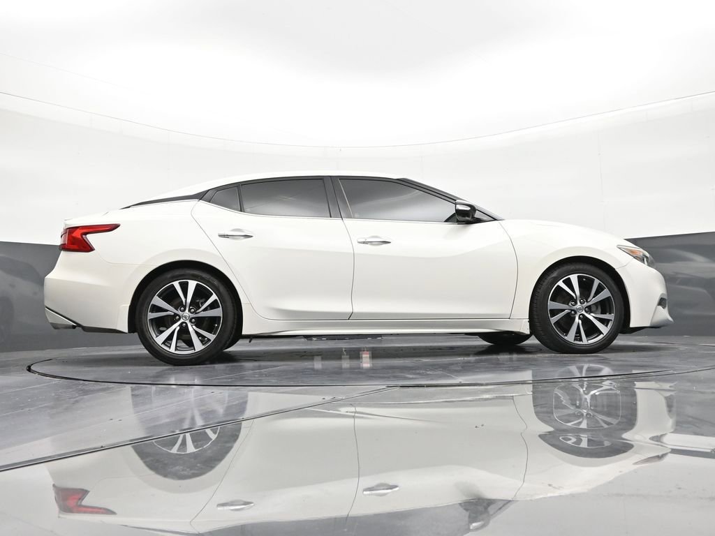 Used 2017 Nissan Maxima Platinum FWD image 25