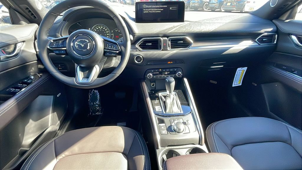 New 2025 MAZDA CX-5 Signature image 17