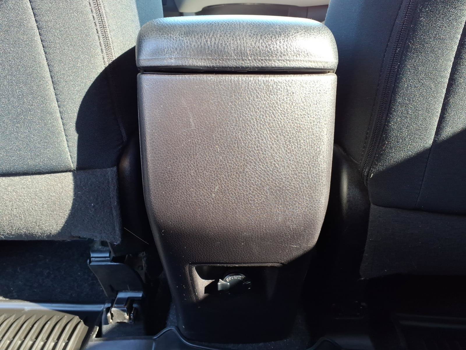 Used 2018 Toyota RAV4 XLE AWD/4WD image 29