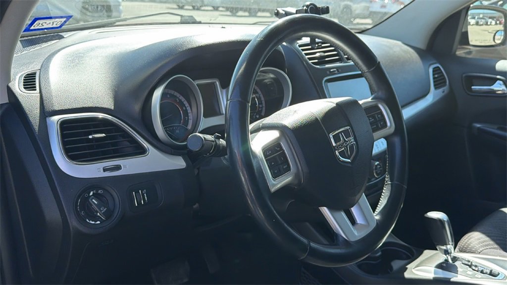 Used 2014 Dodge Journey SXT w/ Flexible Seating Group image 15