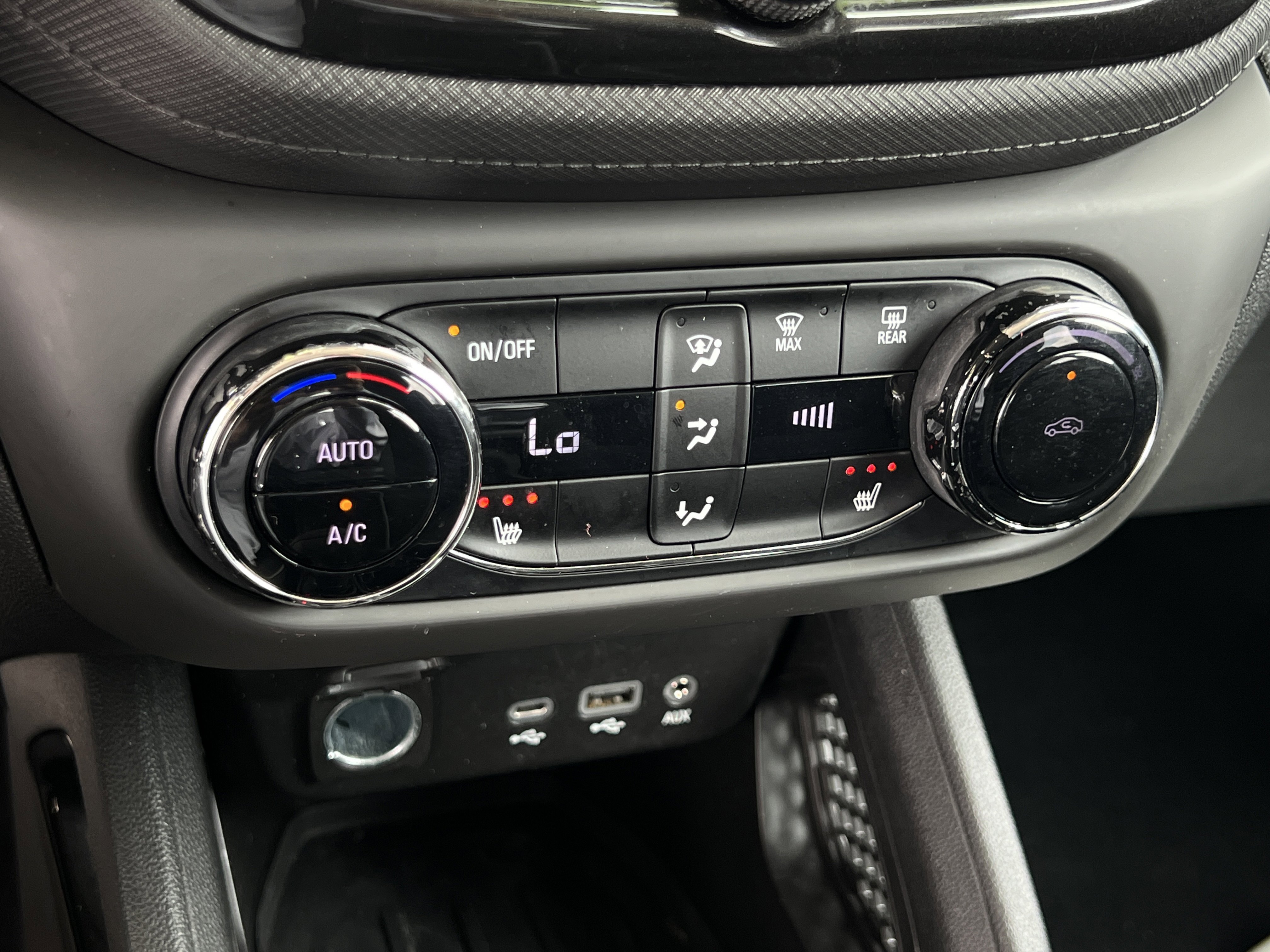Used 2021 Chevrolet TrailBlazer LT w/ Convenience Package FWD image 17