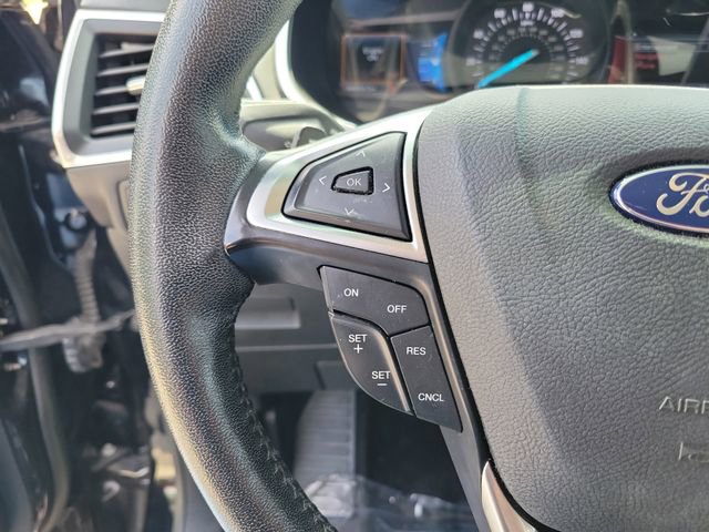 Used 2016 Ford Edge Titanium w/ Technology Package FWD image 16