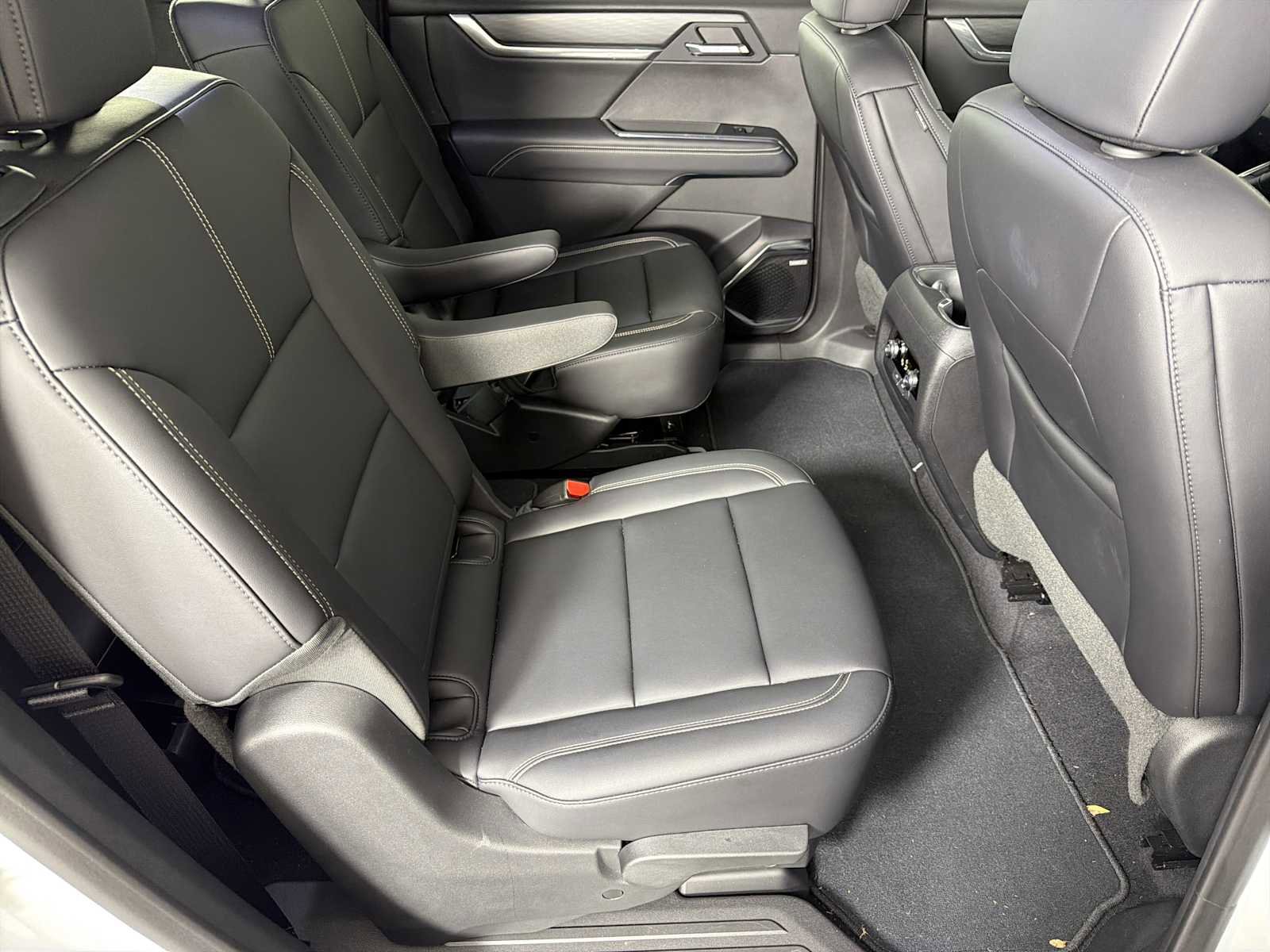 New 2025 GMC Acadia Elevation w/ Elevation Premium Package image 28