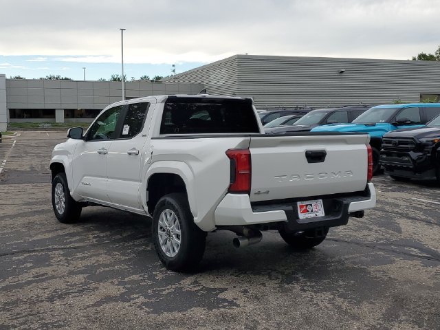New 2026 Toyota Tacoma SR5 AWD/4WD image 3