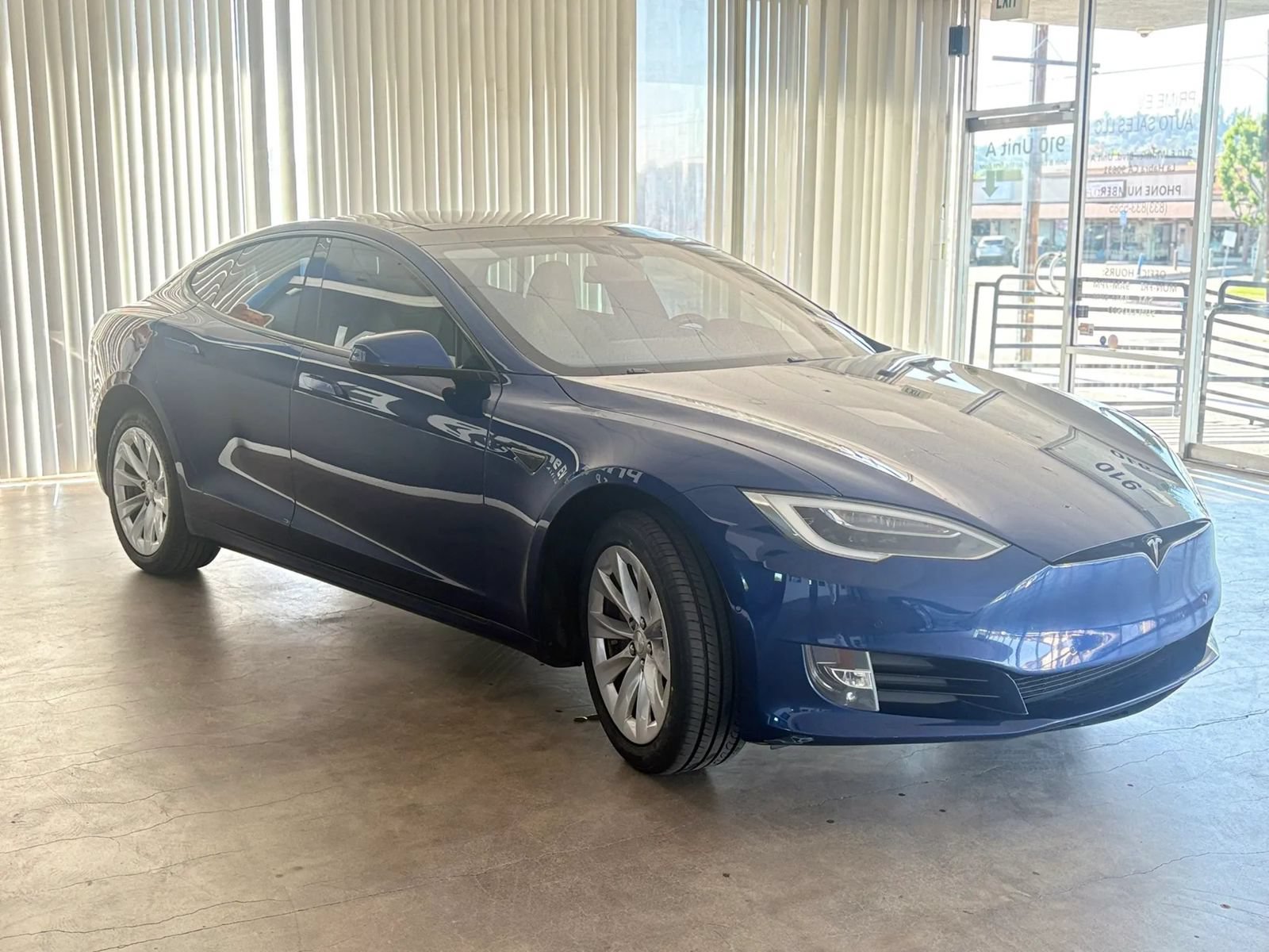 Used 2016 Tesla Model S 75 RWD image 2