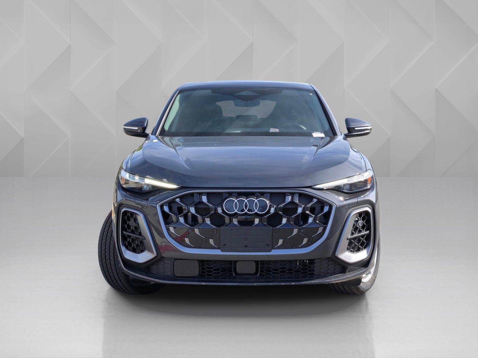 New 2025 Audi Q5 Premium Plus AWD/4WD image 2