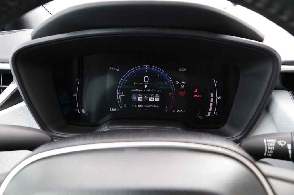 Certified 2025 Toyota Corolla SE w/ SE Premium Package image 31